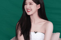 娱乐圈吃瓜爆料 赵露思,娱乐圈新晋小花，揭秘她的成长之路与绯闻风波