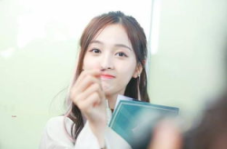 娱乐吃瓜少女圈百度云,百度云带你领略娱乐圈幕后风云